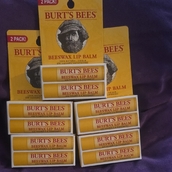 Burt's Bees Beeswax Lip Balm With Vitamin E & Peppermint - Picture 1 of 4